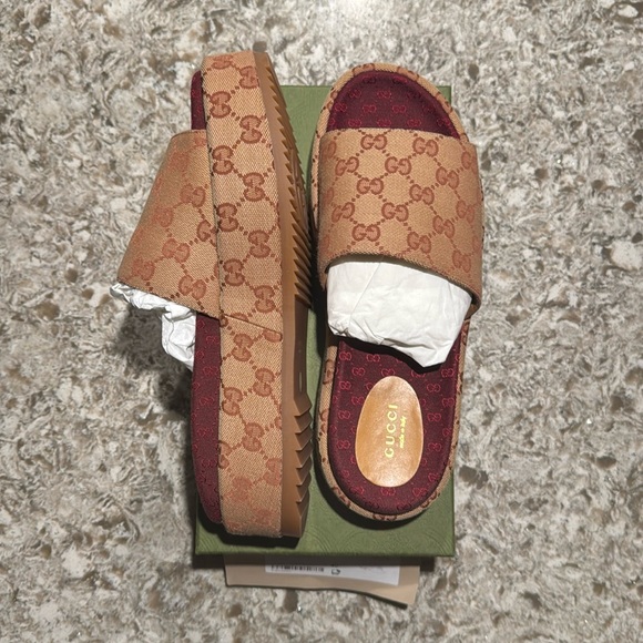 Gucci Women's Angelina Platform Slide Sandals - Burgundy and Khaki Size 40 - Picture 4 of 5